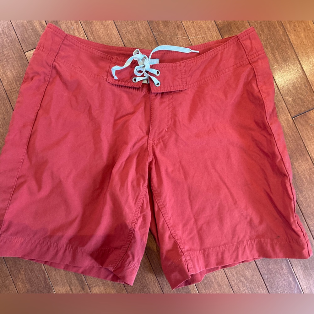 Patagonia WaterGirl rusty red shorts size 8